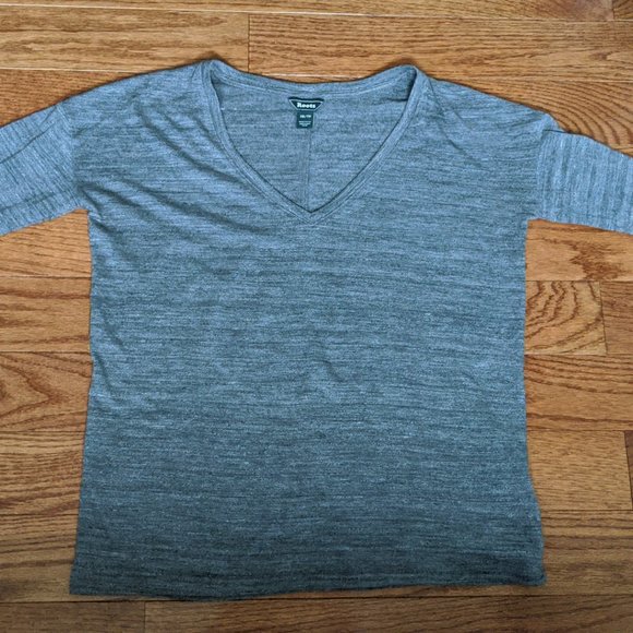 Roots V Neck - Picture 2 of 4